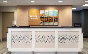 Hampton Inn And Suites La Crosse Downtown